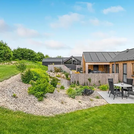 Ferienhaus 4 Bedroom Stunning In *