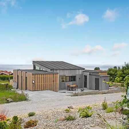 4 Bedroom Stunning In Holiday home