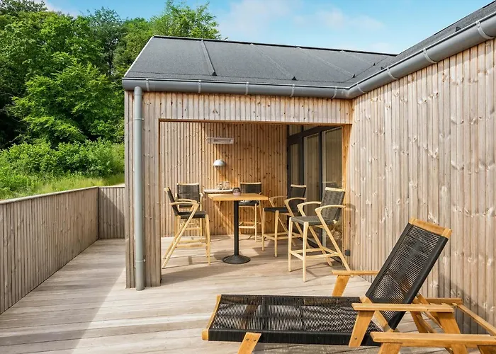 4 Bedroom Stunning In Sjolund