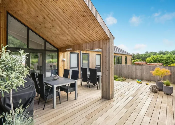 4 Bedroom Stunning In Sjolund