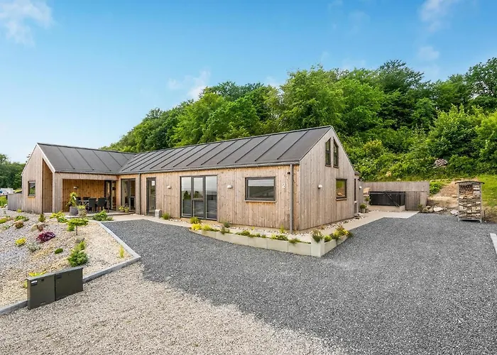 Ferienhaus 4 Bedroom Stunning In Sjolund