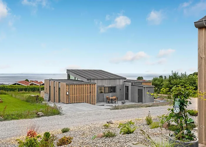 4 Bedroom Stunning In Ferienhaus